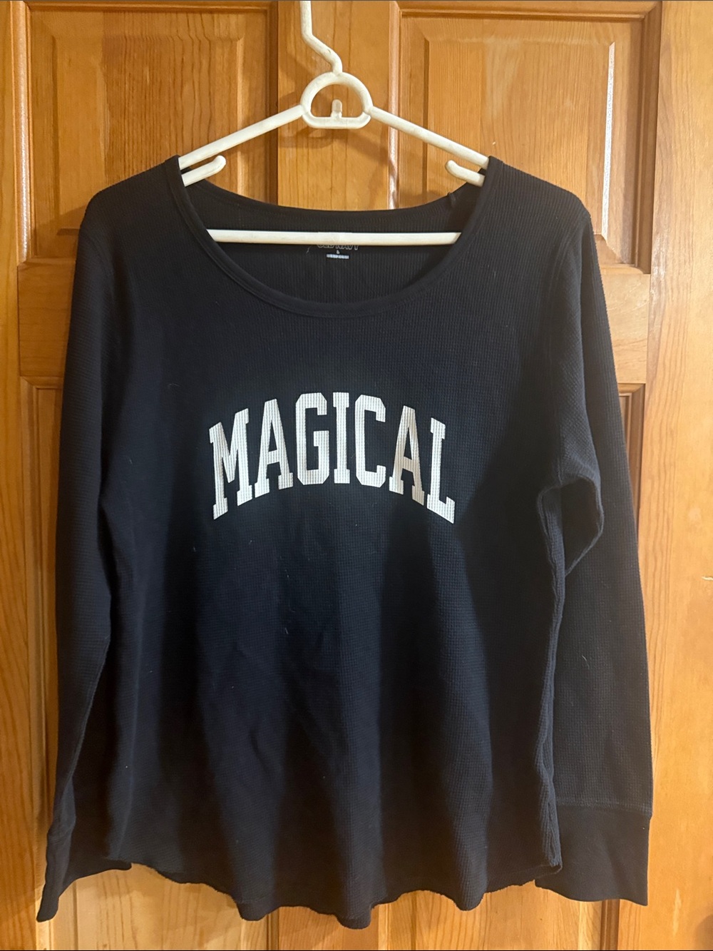 Old Navy magical thermal long sleeve shirt size large.
